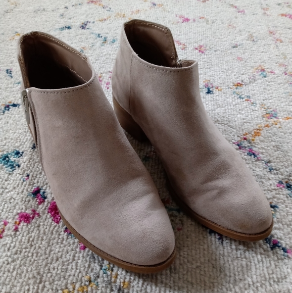 Expressions Shoes - Expressions 'Taya' boots